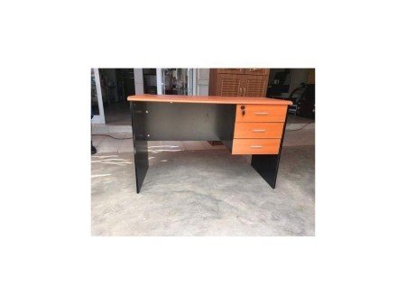 bureau-professionnel-3-tiroirs-120x60x80-cm-rangement-securise-2 Table de Bureau – 3 Tiroirs 120x60x80 cm